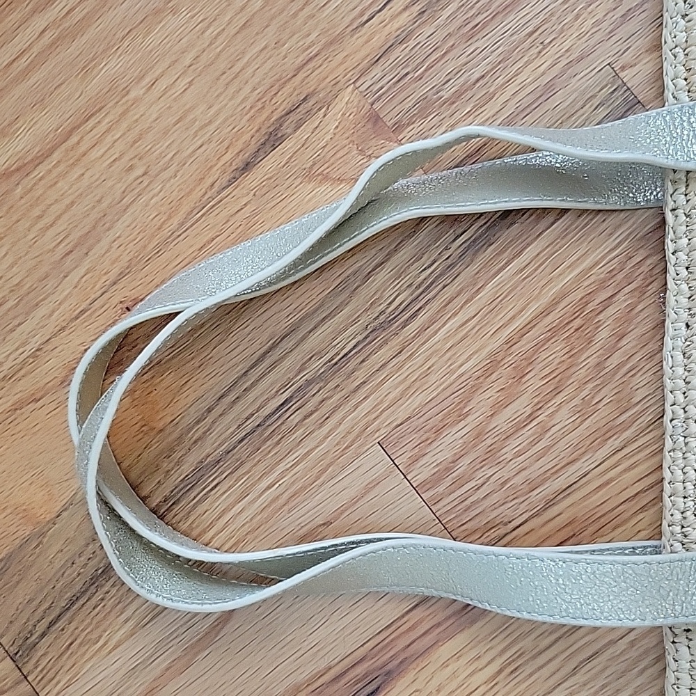 Tommy Bahama Purse - Picture 3 of 7